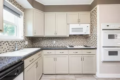 531 W 33rd Street, Houston, TX 77018 - Photo 11