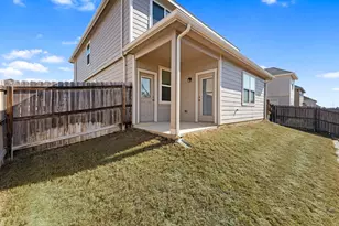996 Crossing Dr, Bryan, TX 77803 - Photo 17