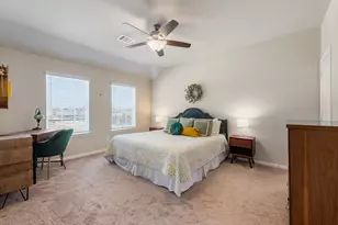 996 Crossing Dr, Bryan, TX 77803 - Photo 7