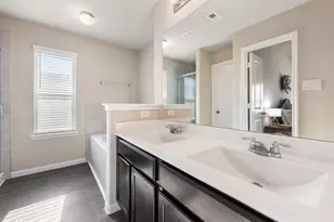 996 Crossing Dr, Bryan, TX 77803 - Photo 9