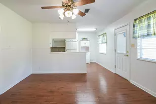 129 Cannon St, Clute, TX 77531 - Photo 9