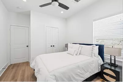 1307 Oak Tree Forest Court, Houston, TX 77018 - Photo 17