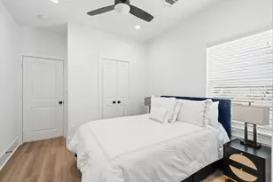 1307 Oak Tree Forest Ct, Houston, TX 77018 - Photo 17