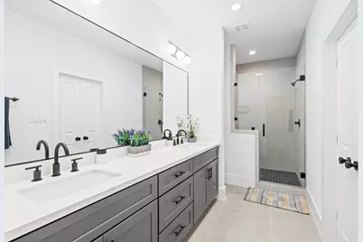 1307 Oak Tree Forest Court, Houston, TX 77018 - Photo 21