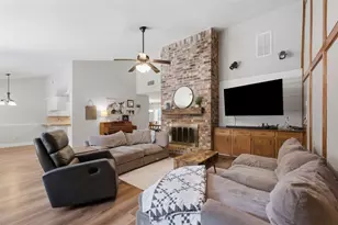 2218 Silver Falls Dr, Kingwood, TX 77339 - Photo 5