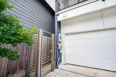 1618 Ruthven Street, Houston, TX 77019 - Photo 3