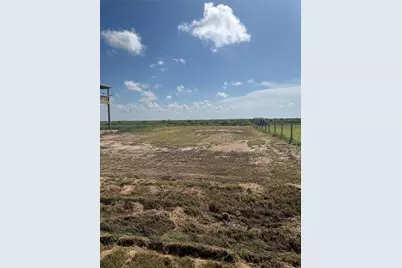 1380 Mabry Street, Gilchrist, TX 77617 - Photo 3