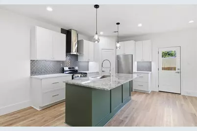 6511 Narcissus Street #B, Houston, TX 77087 - Photo 11