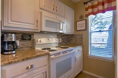 1029 Parkview Drive #F34, Canyon Lake, TX 78133 - Photo 9