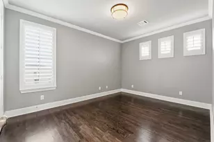 10933 Upland Park, Houston, TX 77043 - Photo 33