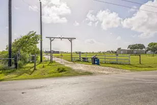 248 Co Rd 477, Palacios, TX 77465 - Photo 21