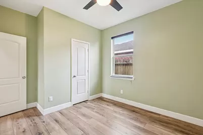 1819 Opal Peach Drive, Rosharon, TX 77583 - Photo 15