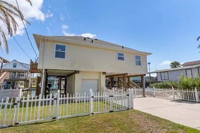 16715 Montego Way, Jamaica Beach, TX 77554 - Photo 3