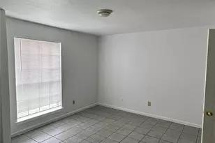 9090 S Braeswood Blvd, Houston, TX 77074 - Photo 5