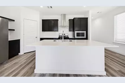 12331 Basilwood Drive, Houston, TX 77047 - Photo 3