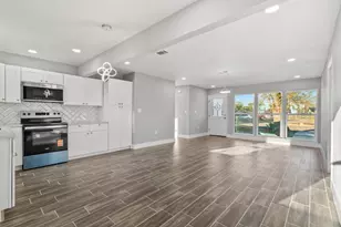 6174 Kenilwood Dr, Houston, TX 77033 - Photo 3