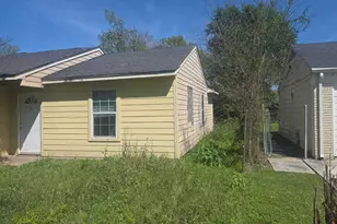 10013 Fairland Dr, Houston, TX 77051 - Photo 3