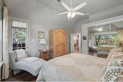 85 E Lakeridge Drive, The Woodlands, TX 77381 - Photo 19