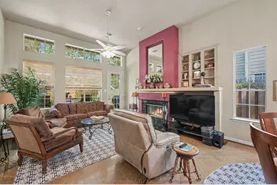 85 E Lakeridge Drive, The Woodlands, TX 77381 - Photo 13