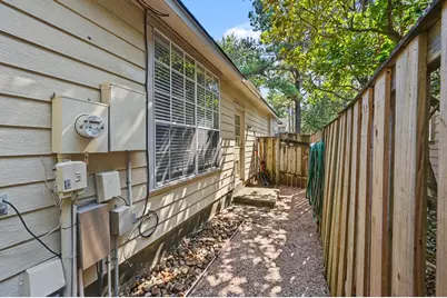 85 E Lakeridge Drive, The Woodlands, TX 77381 - Photo 37