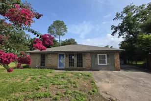 1 Linda Ln, West Columbia, TX 77486 - Photo 1