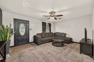 10914 La Crosse St, Jacinto City, TX 77029 - Photo 3