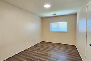 9119 Regents Cove Ct, Houston, TX 77099 - Photo 9