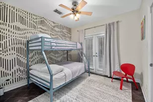 2427 Ralph St, Houston, TX 77006 - Photo 9