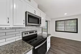 13918 Wickersham Ln, Houston, TX 77077 - Photo 11