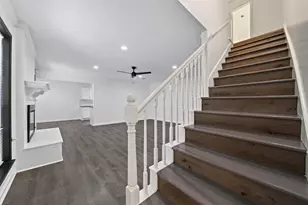 13918 Wickersham Ln, Houston, TX 77077 - Photo 23