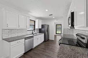 13918 Wickersham Ln, Houston, TX 77077 - Photo 9
