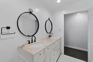 13918 Wickersham Ln, Houston, TX 77077 - Photo 21