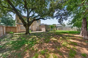 13918 Wickersham Ln, Houston, TX 77077 - Photo 35