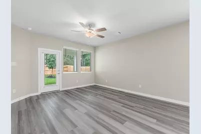 2010 W Darlington Oaks Court, Conroe, TX 77304 - Photo 5