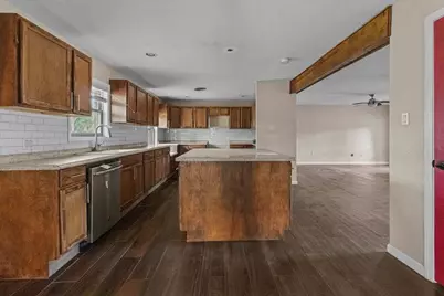 6930 S Oak Bend Drive, Alvin, TX 77511 - Photo 5