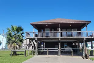 4015 Navarro Dr, Galveston, TX 77554 - Photo 1