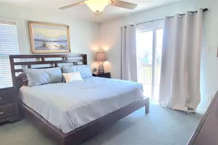 4015 Navarro Dr, Galveston, TX 77554 - Photo 5