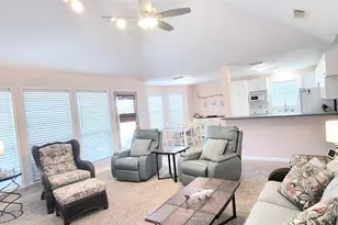 4015 Navarro Dr, Galveston, TX 77554 - Photo 7