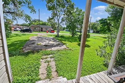 1724 N Avenue S, Freeport, TX 77541 - Photo 23