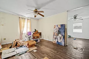 1724 N Ave S, Freeport, TX 77541 - Photo 9