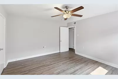 5515 Braesvalley Drive, Houston, TX 77096 - Photo 27