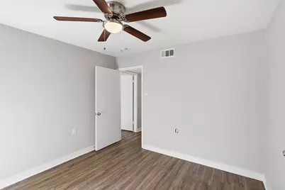 5515 Braesvalley Drive, Houston, TX 77096 - Photo 35