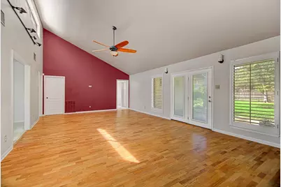 118 Lily Street, Lake Jackson, TX 77566 - Photo 5