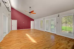 118 Lily St, Lake Jackson, TX 77566 - Photo 5