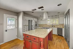 118 Lily St, Lake Jackson, TX 77566 - Photo 15