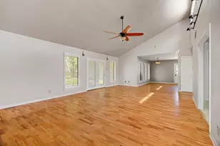 118 Lily St, Lake Jackson, TX 77566 - Photo 7