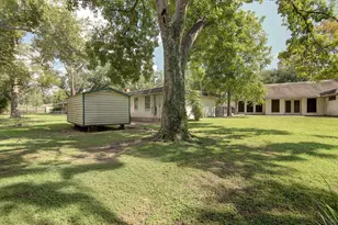 118 Lily St, Lake Jackson, TX 77566 - Photo 35