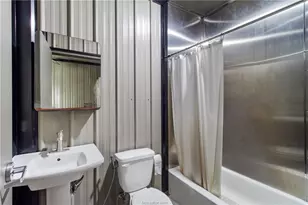 4558 Hicks Ln, Bryan, TX 77845 - Photo 45