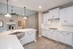 4029 Carolina Shores Ln, League City, TX 77573 - Photo 11