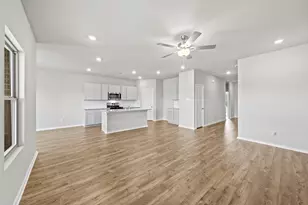 243 Magnolia Laurel Dr, Alvin, TX 77511 - Photo 13